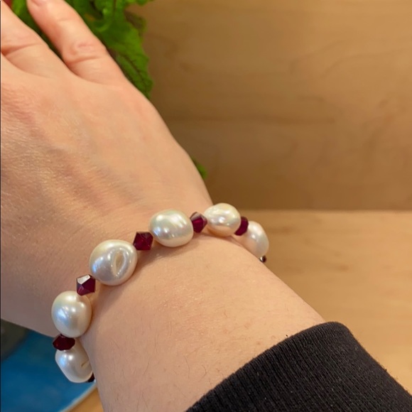 Bracelet with real  fresh water pearls stretchy - Picture 4 of 4